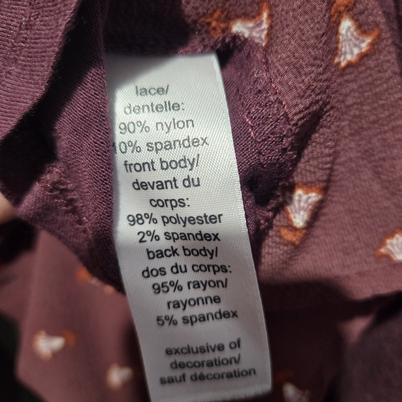 Maurices Lace Accent Blouse - Burgundy Plum Floral Casual Office Size Small - Picture 8 of 8